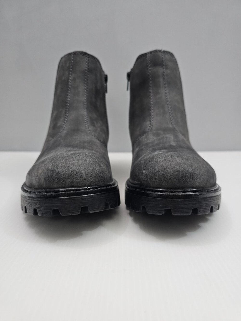 Josef Seibel Marta 06 Chelsea Ankle Boot Womens EU 39 Gray Leather Lug Sole NEW - Picture 7 of 14